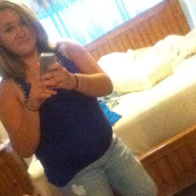 alyssahenson77's profile picture. 