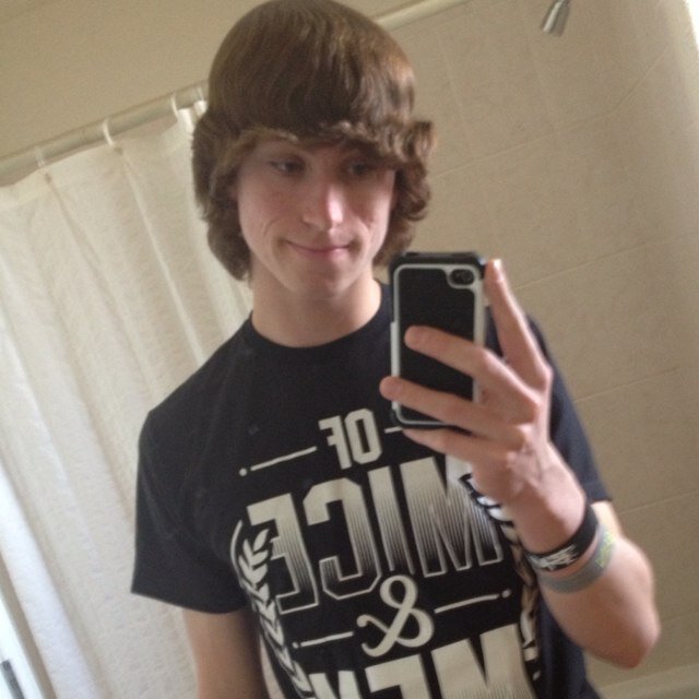 JordanUprising's profile picture. Hi I'm Jordan (: 9/1/95 Music is pretty much everything. Singer/songwriter for The Uprising \m/