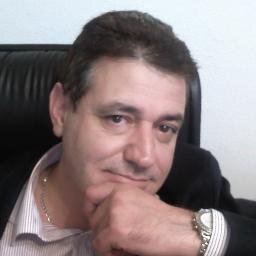En una Alforja al hombro Llevo los vicios: Los ajenos delante, Detrás los míos. Esto hacen todos; Así ven los ajenos, Mas no los propios.