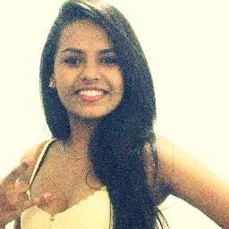 Nenhuma mulher deve esquecer que ela não precisa de ninguém que não precise dela.