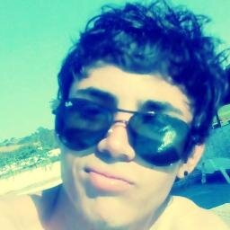 A repercussão do que você diz tem que ser a última coisa que te preocupa, sempre. Porque se não você nunca vai ser honesto, nunca vai ser verdadeiro.
-R.B