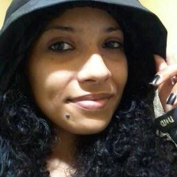 Graduanda em Química Bacharelado UFRN, atleta/instrutora/árbitra de  Taekwondo, desenhista bem amadora,extrovertida e ecologicamente correta.  Curtam PinkFloyd!