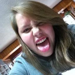 Hiiii love you if you follo me and thanks XXXXXS