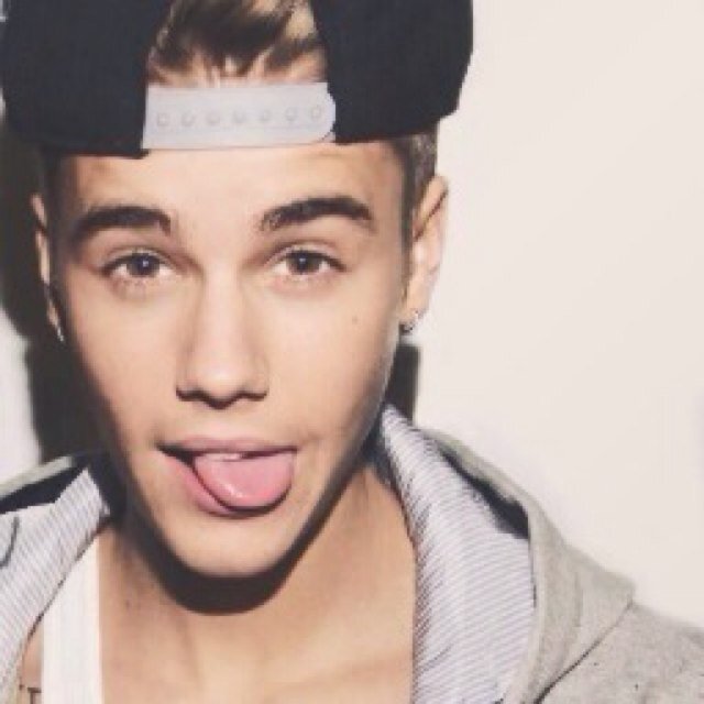 Justins bieber posts we follow back all beliebers here