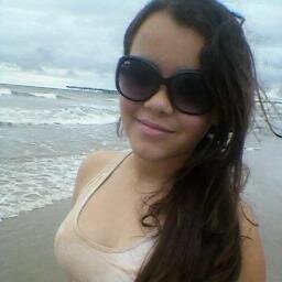 Eu sou uma pessoa chata ,mas muitoss me ama D+ :)