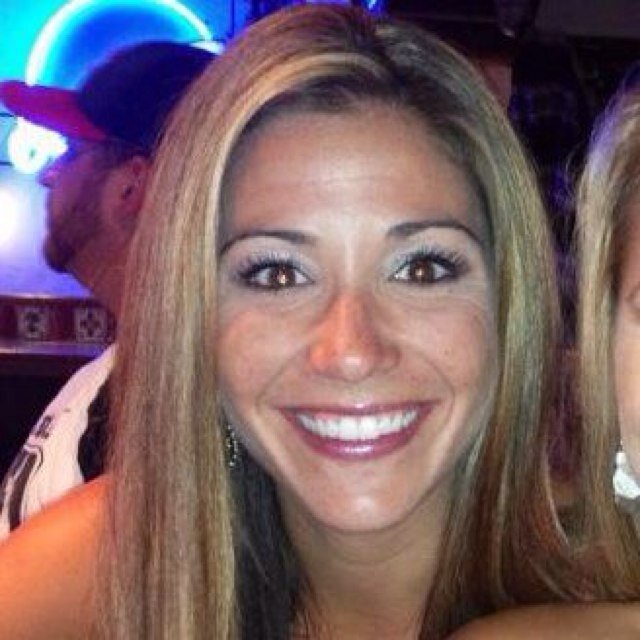 Marketing & Sales enthusiast that loves traveling the world! Die hard fan of the Green Bay Packers and Boise State Broncos!
