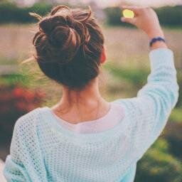 17. @Souths_Best & @Belle_of_BallSC FOLLOW MY PERSONAL @Hannah_Caley ♥ Recovering anorexic. I love y'all!