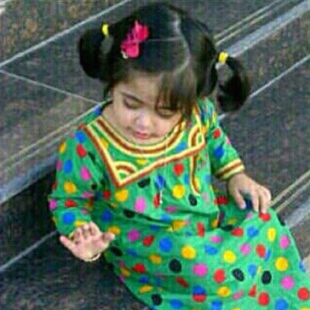دكتورا في الضغاط +ماجستير بالضحك + انفصام حاد بالشخصيه + مصرقعه قلباً وقالباً + طاحسه بجامعة كيفان