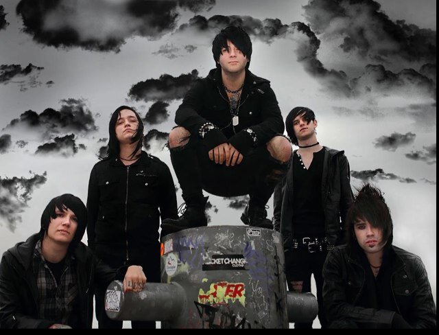 MetalSavesLives's profile picture. Posting the best lyrics in metal and keeping you updated on any tours or new albums(: