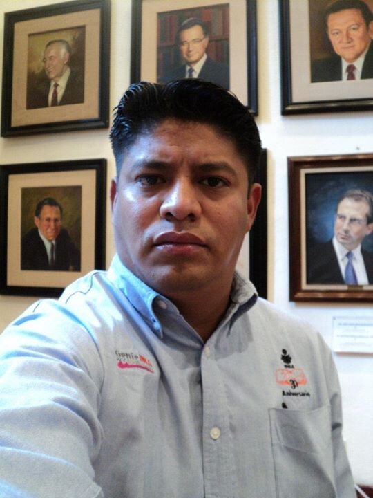 Lic. en Derecho.