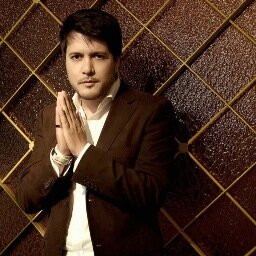 Sou filho da promessa, Servo de Deus e ministro de louvor,fui consagrado ao Senhor ainda no ventre pela minha mãe por isso me chamo Daniel. O Senhor é meu juíz.