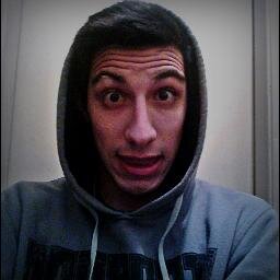 18 anos, skatista.