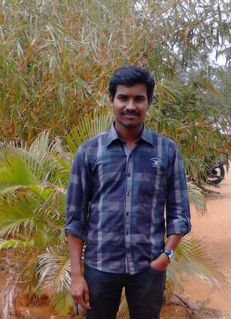 Giriz_V's profile picture. 