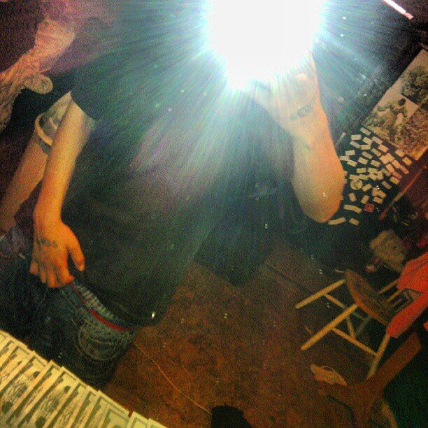 follow me on instagram @bank3111