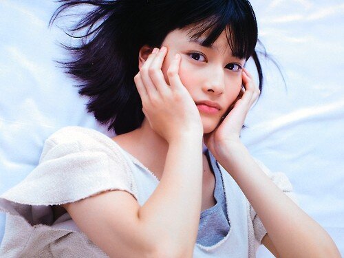 那賀、1‐B、あかり、iphone紛失した哀れな女の子。