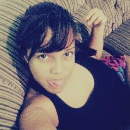 com jeito de menina brincalhona (?'
