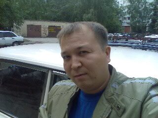 рисую тушью, любящий папа, увлекаюсь историей, тайны, загадки мира, космос, обожаю фото всего красивого и необычного - природа, города...