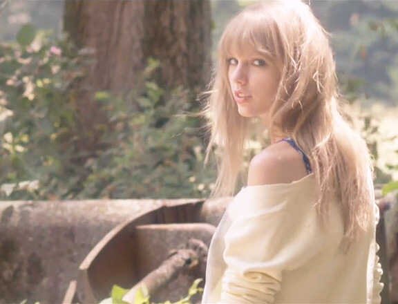 Farraelyzsa12's profile picture. I'm your no.1 fan,,,taylor swift