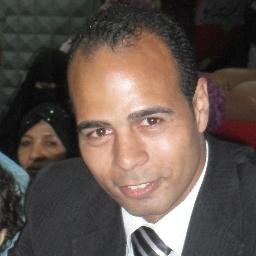 ‏مازال بداخلي ذلك الشخص المتمرد الذي يعشق كسر القيود وتحدي الواقع و التحرر من قيود مجتمع يحاول ان يجعلني تحت السيطره ...