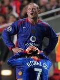 Jugador del Man U. Medio mundo me quiere pero me quedo aqui por las caras de Phil Jones.