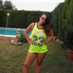 lo mejor hoy dia es no esperar nada de nadiee asi no te llebas sorpresas :P