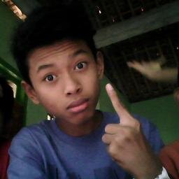 ADUH DIA LAGI YANG NGELIP DIHATI AKU