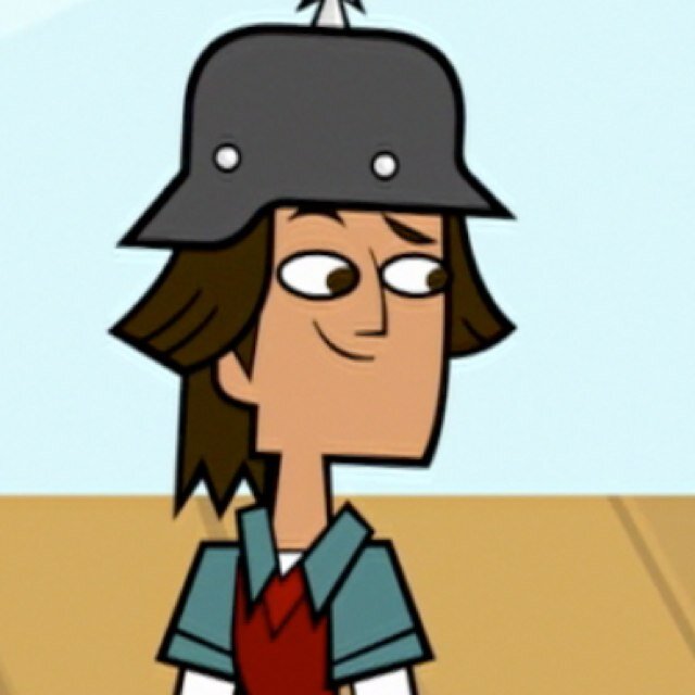 Hey all you stalker-licious people... My name is Noah and i'm 16. You might know me from the reality show Total Drama, I don't blame you if you don't watch it.