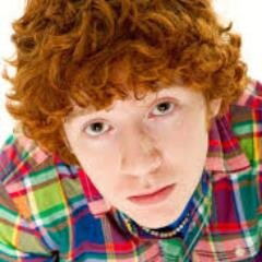 El pequeño de los Weasley-Granger, pero también el mejor. Amante de los animales, futuro medimago y el favorito de mamá. Rosie es una plasta.