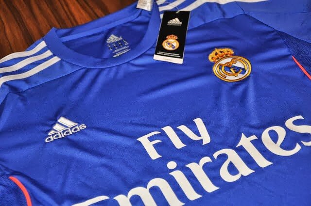 Equipaciones de fútbol, NBA, zapatillas, gorras y mucho más. Pedidos contra rembolso. 
ventas_shop_@hotmail.com