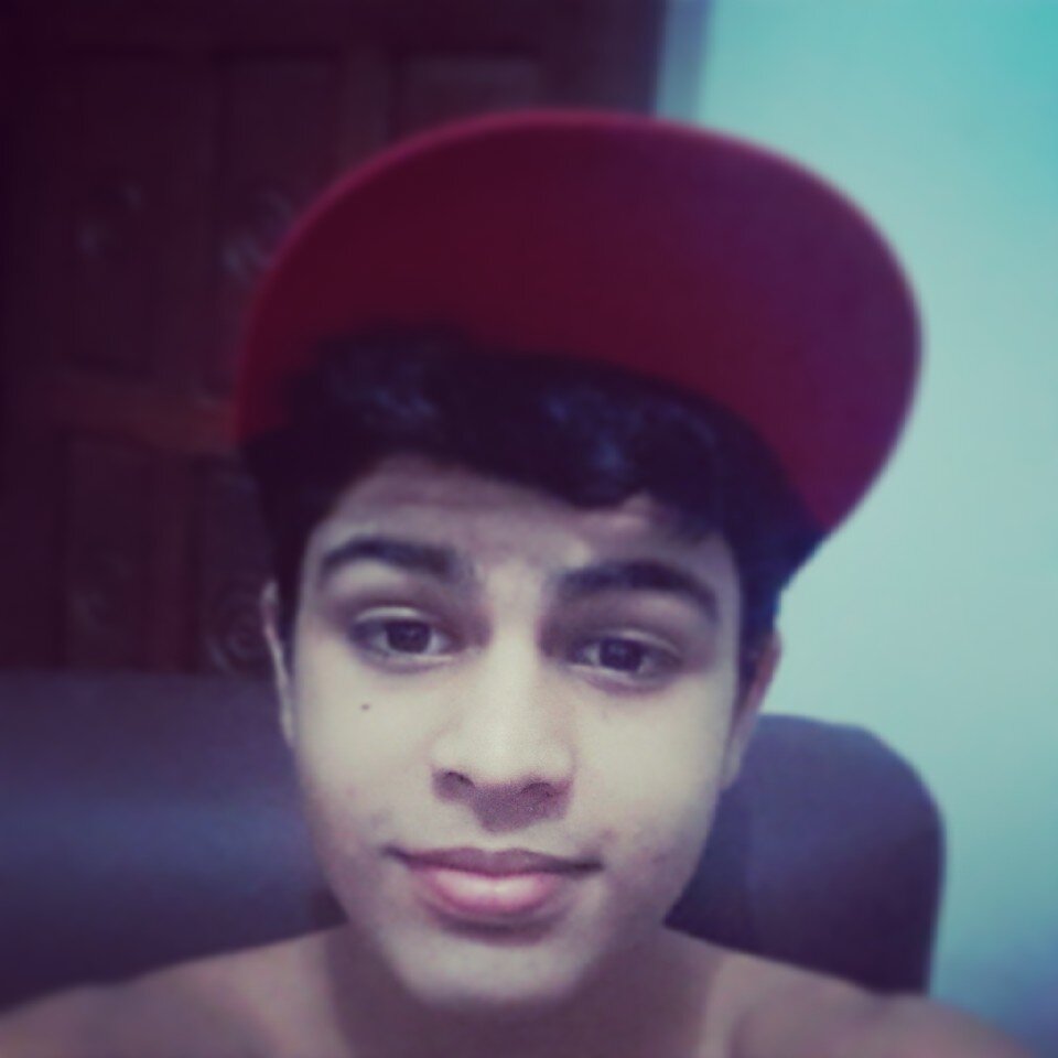Ousado e Alegre,vou levando a vida de cabeça erguida!~http://t.co/QLjRTp2ySy… 
http://t.co/I4FOjAvkMz