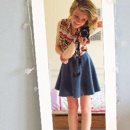 Follow me+i will follow you back!3  ilovemyfriends:')