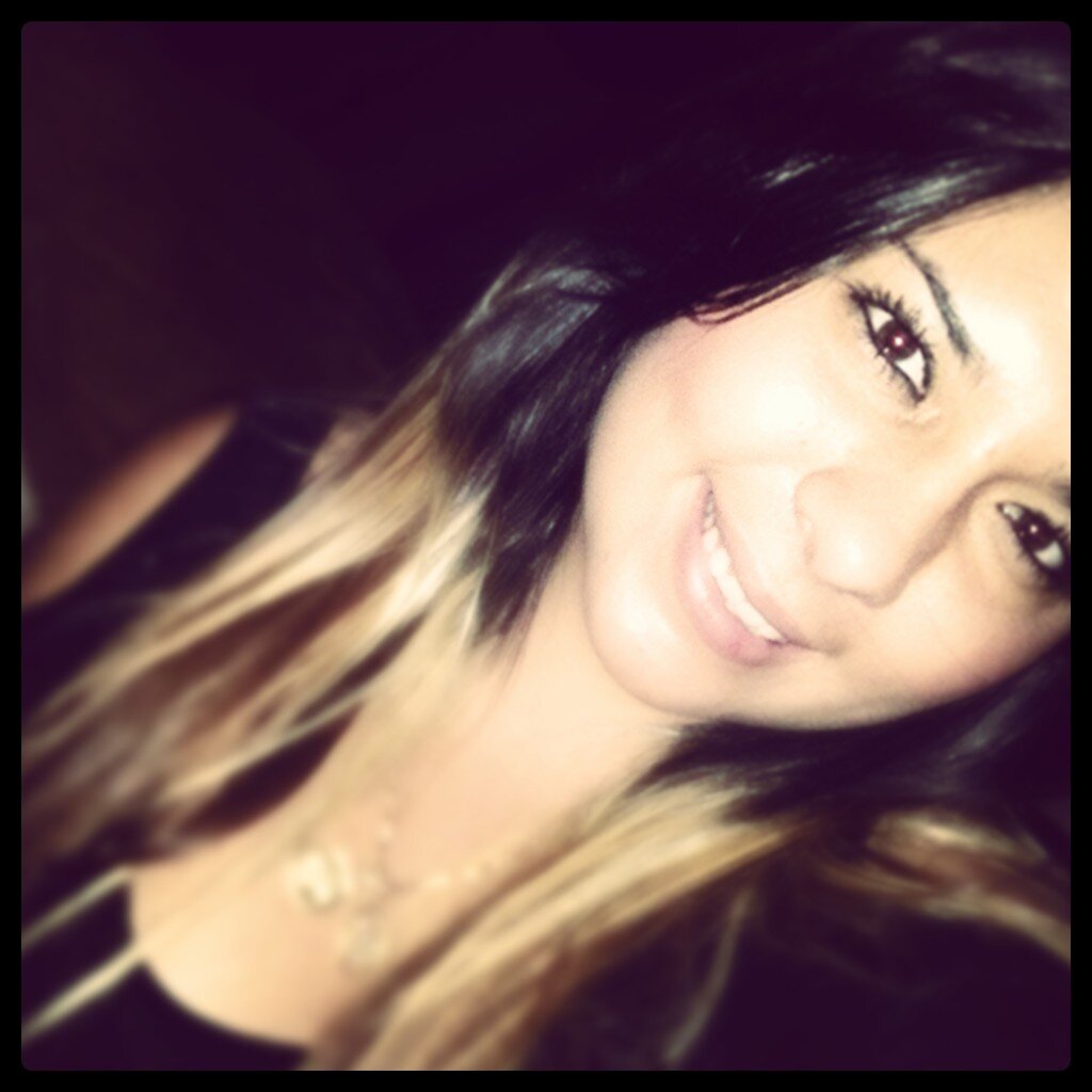 - Esa Bonita Beautiful♡ • Taken •April 1st •5'4 •Latina •Corridos •Hip Hop &; Rap •Phora •Chriss Gee •Devour •Follow Me  •IG: beautiful4196