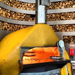 Featuring Wood-Fired Pizza with a Farm to Table Perspective with an Emphasis on Fresh, Local Sourced Ingredients & Serving Craft Beers!