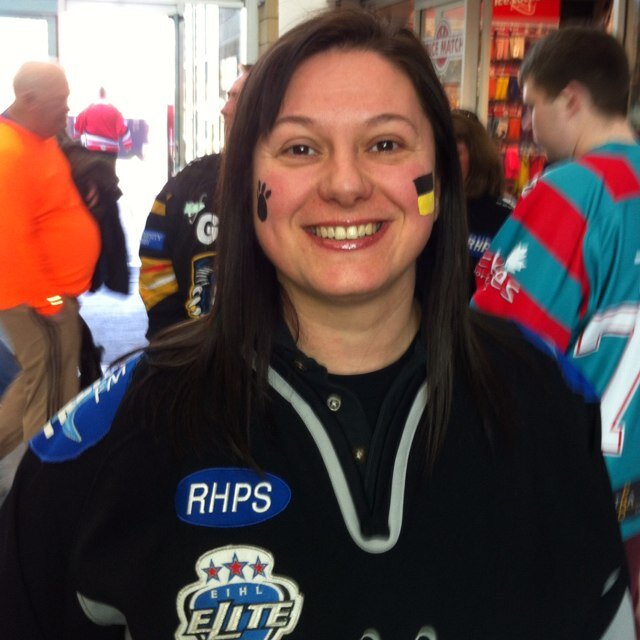 mum to our beautiful daughter and wife to Craig very proud to be both. Ice Hockey mad.