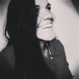 O vento que me carrega, é o vento que bate agora.. http://t.co/Ew6Rz9Ivmr