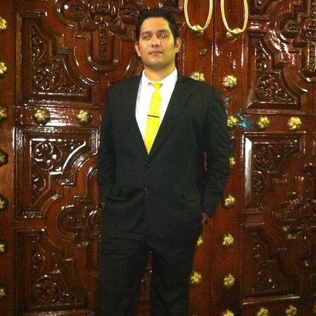 Abogado por la UADY, Auxiliar en la Notaria 29 Yucatán, contacto: jerry.medina@hotmail.com CARPE DIEM