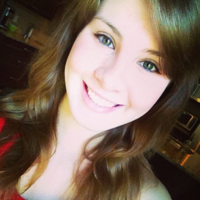 EmilieBourg's profile picture. Follow my other account @embourguignon :)