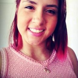 Transformar a vida em uma peça de teatro pode ser perigoso, principalmente se os atores não tiverem coragem de encenar sem aplausos... 
Libriana (10/10/1995)