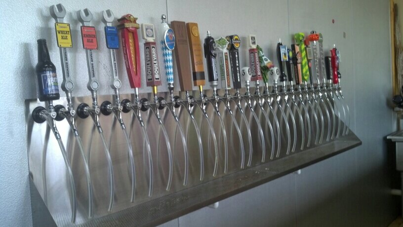 Ace Beer Growlers offers 30 taps of craft draft beer to go!