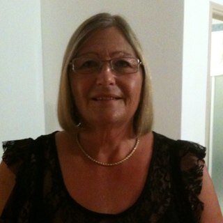 sue_tyler7's profile picture. Loves warm weather and Greek food