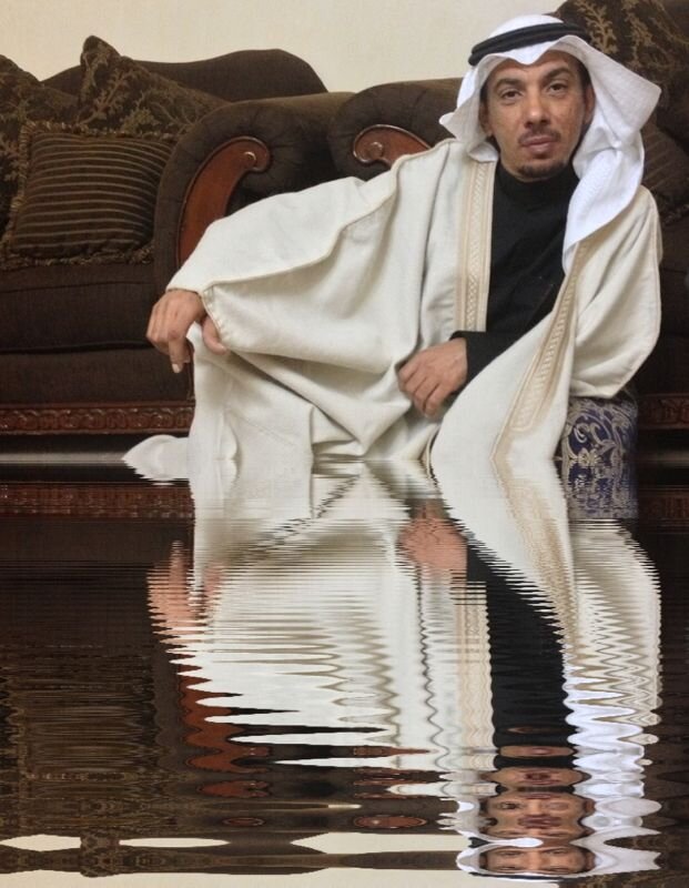 تغريداتي أكتبها مما أقتبست وجربت وقرأت وشاهدت                      ( هنا أنا معانق الشوق سواح ) تركي بن عيسى مشاري المشاري  .