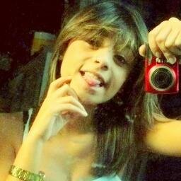 ★ Vive menina. Vive. Porque o tempo cura, e traz pra vida da gente um motivo maior pra seguir. Acredite: O passado não tem volta e nada doí pra sempre CAIO F.