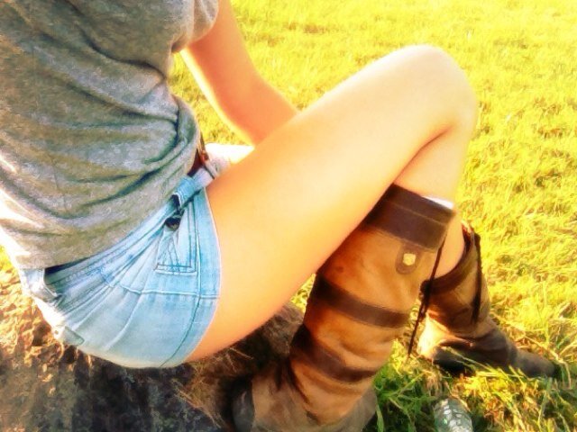 Country girl with an attitude. Goin' through a mud puddle somewhere. *avi is me*