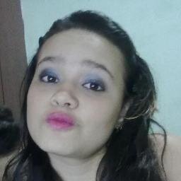 - Não preciso escrever texto, porquê você sabe que eu amo você, que eu te quero bem, e o que precisar pode contar comigo e você, sabe né princesinha? @_Umbaixin