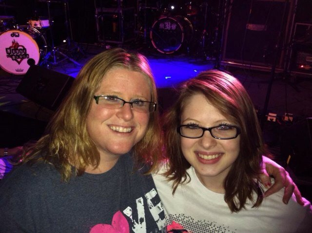 I love being a mom, following Jesus & supporting Christian rock bands!