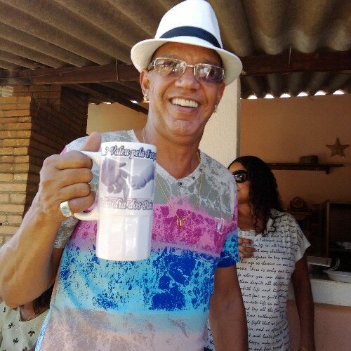 em qualquer esquina da vida vc me encontra. ha como sou bandida msn marcosjoserangel@hotmail.com