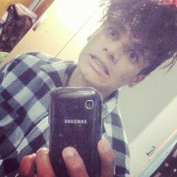 Não sei o que dizer, leia meus TWEETS e descubra você mesmo .-.