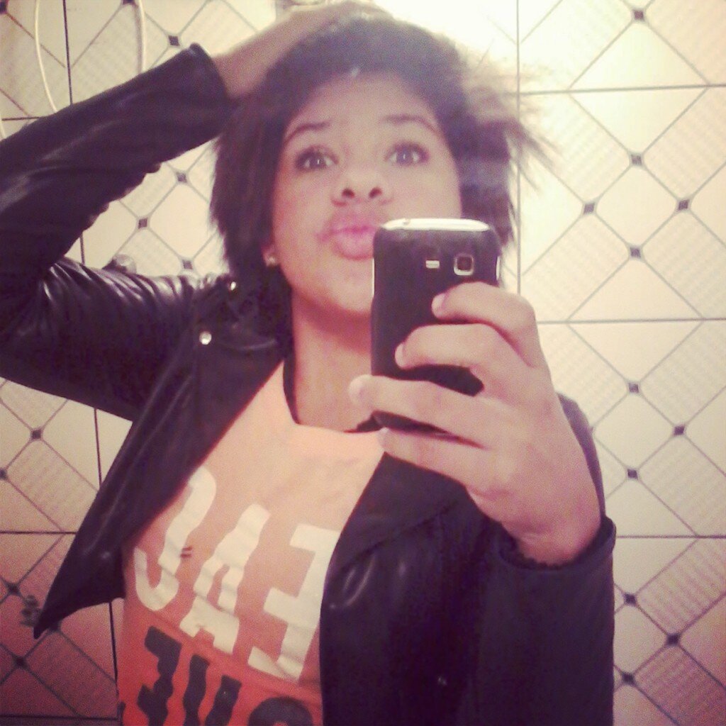 amelhor12's profile picture. 