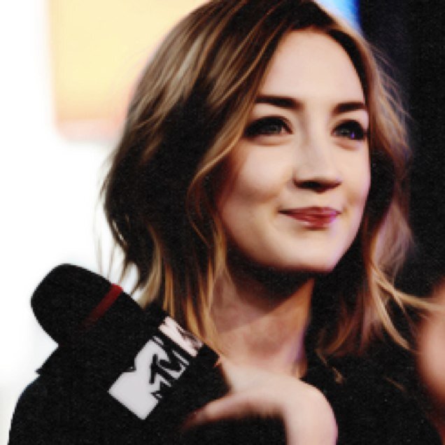 Garota/13 anos/ Amo- Frapuccino, Cookie, Cheetos , Filmes e livros THE HOST, THG , TFIOS