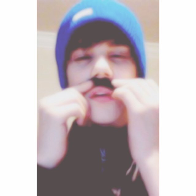 I'm a boy belieber and always will be. 10/19/13 I love you bieber.